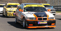 Kevin Warum im 325i, dahinter Henning Cramer im M3