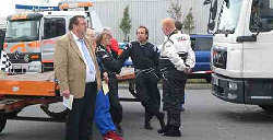 Guido und Thomas kurz vor dem Start mit Stadtrat Wilhelm Behrens